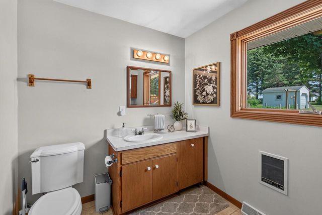 4112 Mueller DRIVE, Hartford, WI 53027