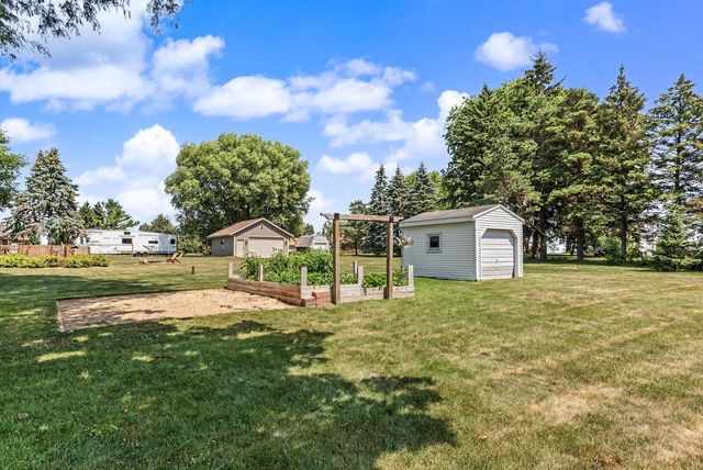 4112 Mueller DRIVE, Hartford, WI 53027