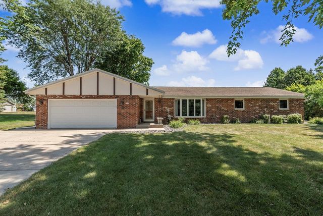 4112 Mueller DRIVE, Hartford, WI 53027