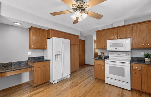 4112 Mueller DRIVE, Hartford, WI 53027