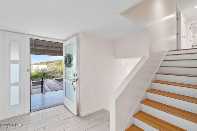 220 S Clausen Circle, Tucson, AZ 85745