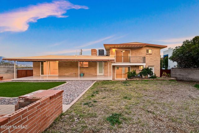 220 S Clausen Circle, Tucson, AZ 85745