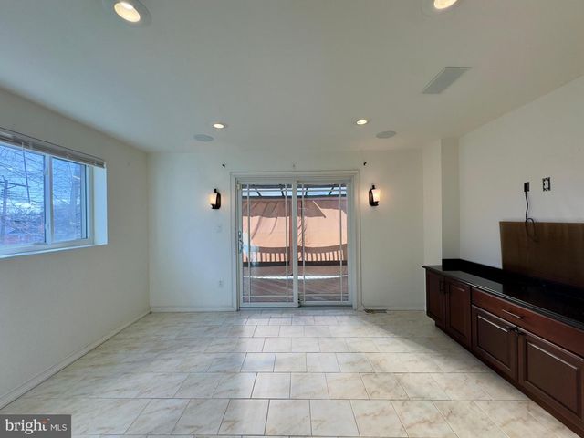 3611 NORTHWAY DR, Baltimore, MD 21234