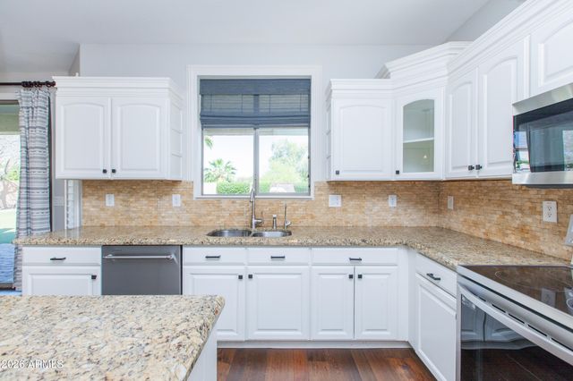 3326 E MEAD Drive, Gilbert, AZ 85298