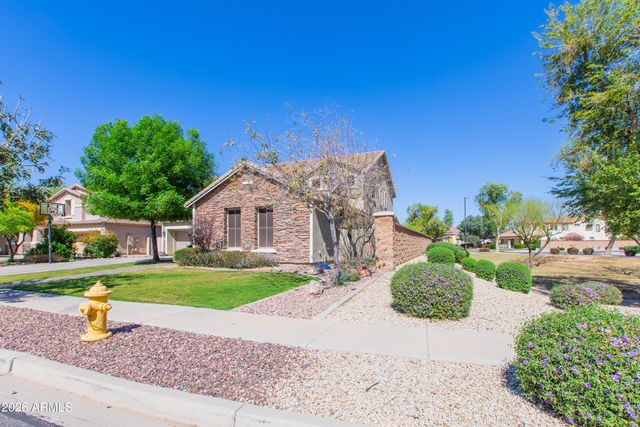 3326 E MEAD Drive, Gilbert, AZ 85298