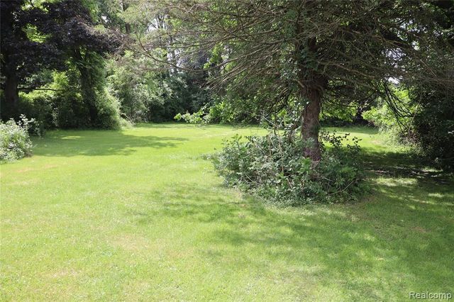 23521 Lee Baker Drive, Southfield, MI 48075