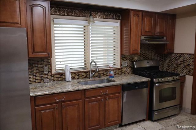 23521 Lee Baker Drive, Southfield, MI 48075