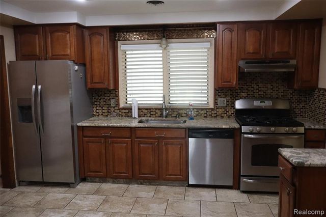23521 Lee Baker Drive, Southfield, MI 48075
