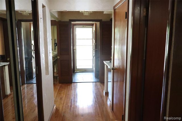 23521 Lee Baker Drive, Southfield, MI 48075