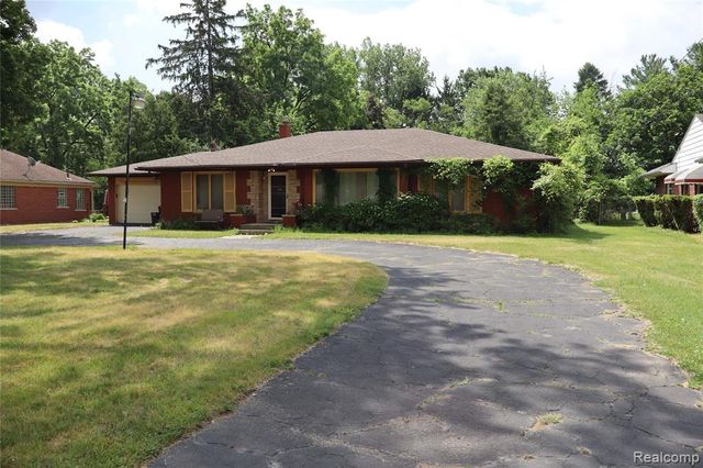 23521 Lee Baker Drive, Southfield, MI 48075