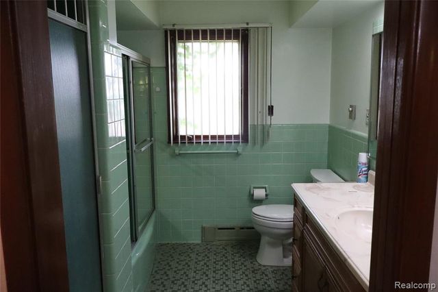 23521 Lee Baker Drive, Southfield, MI 48075