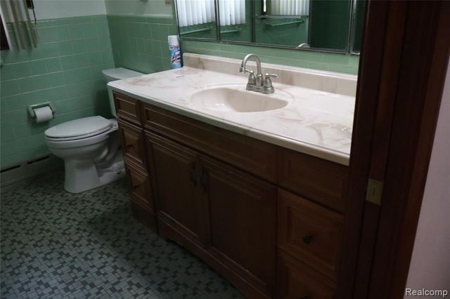 23521 Lee Baker Drive, Southfield, MI 48075