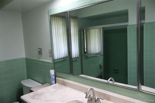 23521 Lee Baker Drive, Southfield, MI 48075