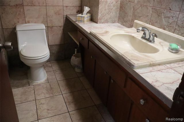 23521 Lee Baker Drive, Southfield, MI 48075