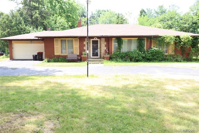 23521 Lee Baker Drive, Southfield, MI 48075