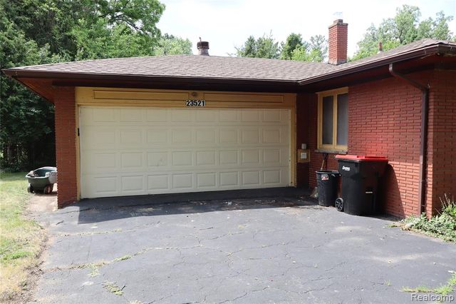 23521 Lee Baker Drive, Southfield, MI 48075