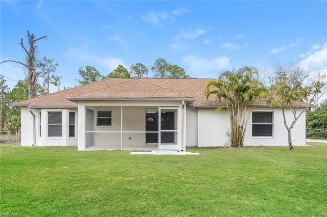 944 Berg ST E, Lehigh Acres, FL 33974