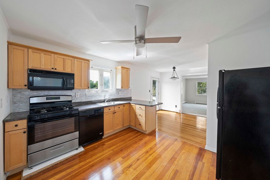 54 Concord Ave 2, Norwood, MA 02062