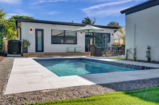 225 NE 10th Street, Delray Beach, FL 33444