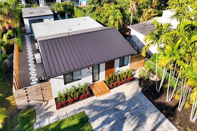 225 NE 10th Street, Delray Beach, FL 33444