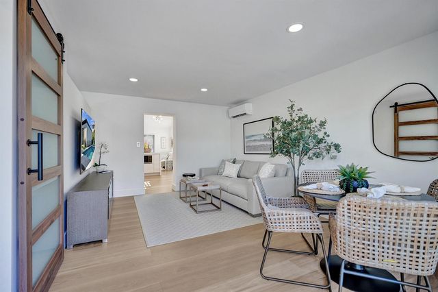 225 NE 10th Street, Delray Beach, FL 33444
