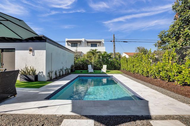 225 NE 10th Street, Delray Beach, FL 33444
