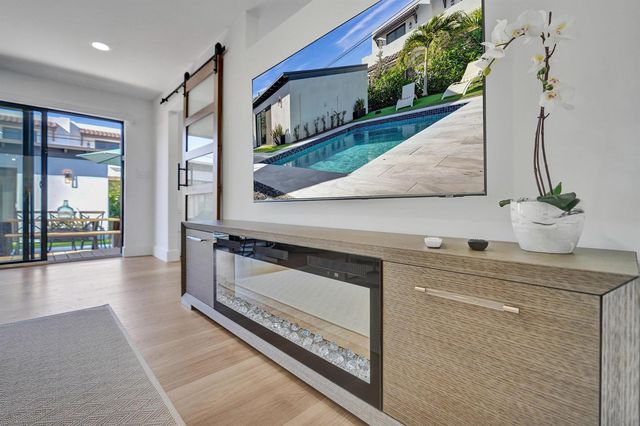 225 NE 10th Street, Delray Beach, FL 33444