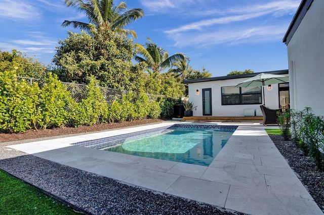 225 NE 10th Street, Delray Beach, FL 33444