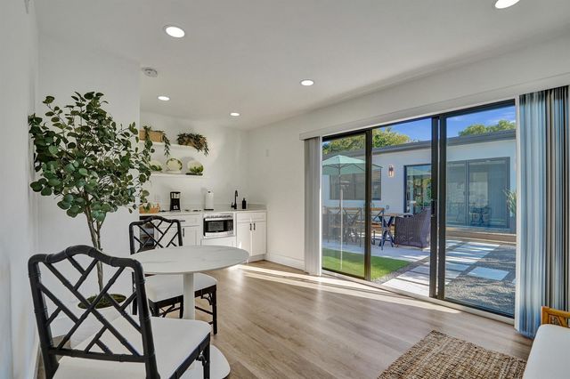 225 NE 10th Street, Delray Beach, FL 33444