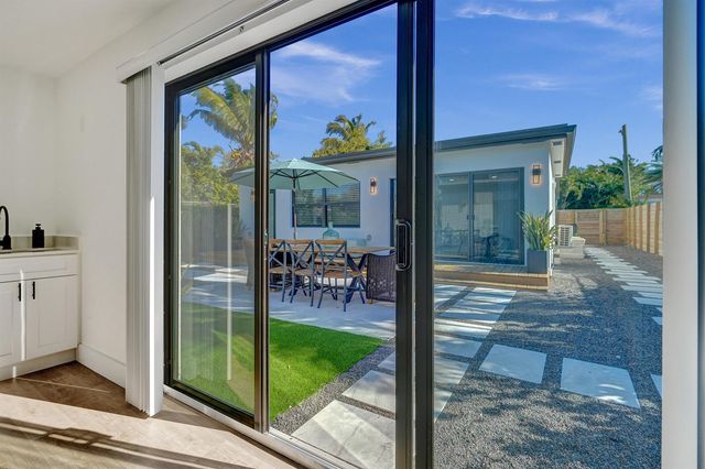 225 NE 10th Street, Delray Beach, FL 33444