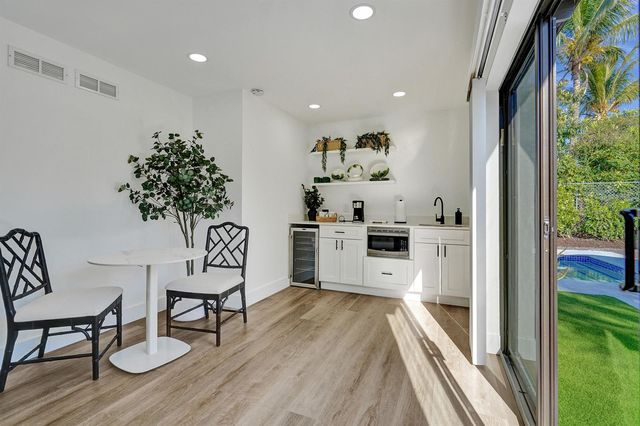 225 NE 10th Street, Delray Beach, FL 33444