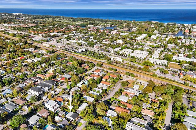 225 NE 10th Street, Delray Beach, FL 33444