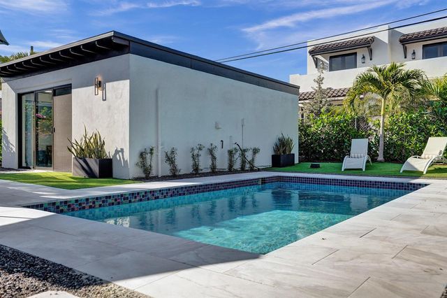 225 NE 10th Street, Delray Beach, FL 33444