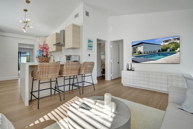 225 NE 10th Street, Delray Beach, FL 33444