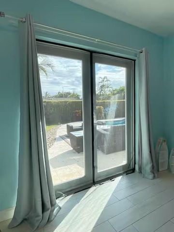 1580 SE 5th Street, Deerfield Beach, FL 33441