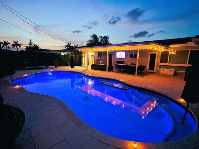 1580 SE 5th Street, Deerfield Beach, FL 33441