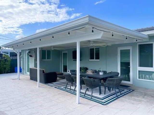 1580 SE 5th Street, Deerfield Beach, FL 33441