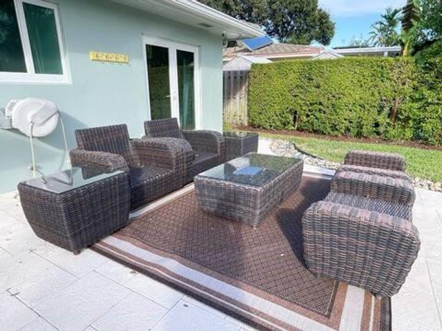 1580 SE 5th Street, Deerfield Beach, FL 33441