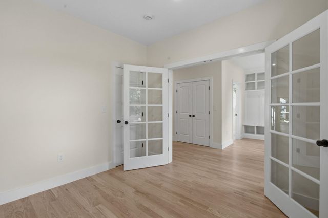 22 Nolet Avenue, Salem, NH 03079