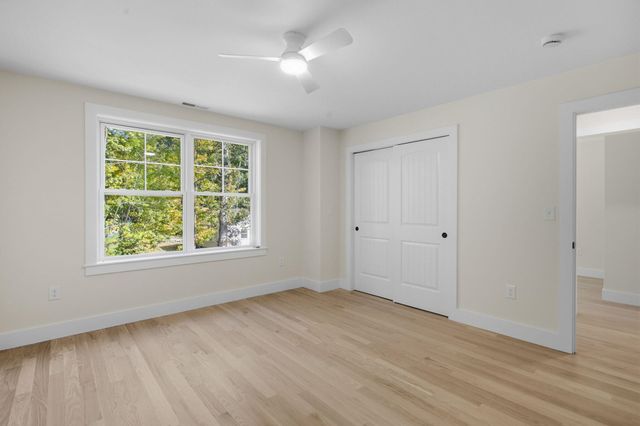 22 Nolet Avenue, Salem, NH 03079