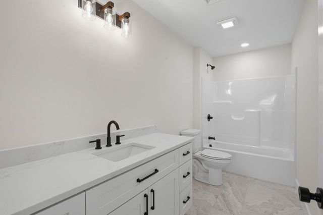 22 Nolet Avenue, Salem, NH 03079