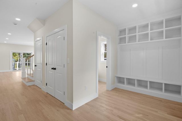 22 Nolet Avenue, Salem, NH 03079
