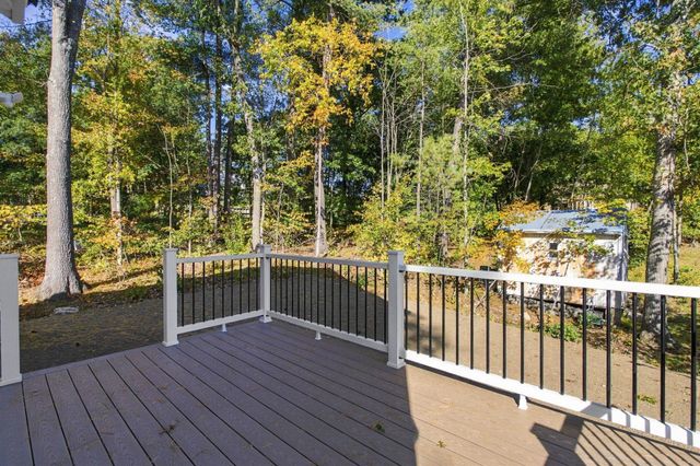 22 Nolet Avenue, Salem, NH 03079