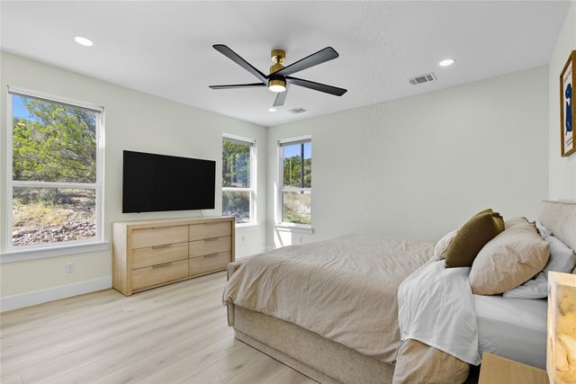 8303 Tombstone CV, Lago Vista, TX 78645