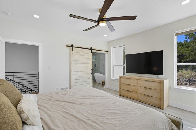 8303 Tombstone CV, Lago Vista, TX 78645