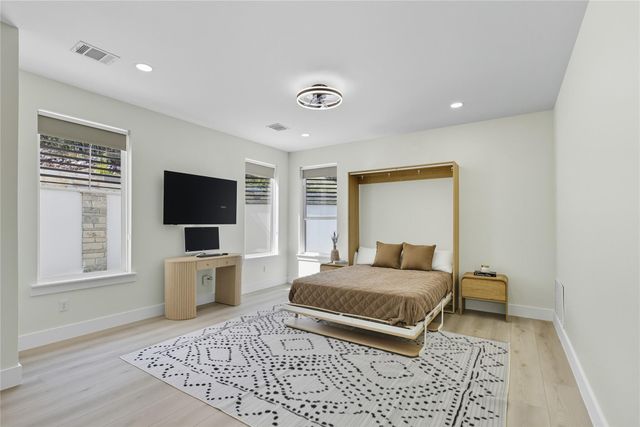 8303 Tombstone CV, Lago Vista, TX 78645