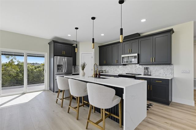 8303 Tombstone CV, Lago Vista, TX 78645