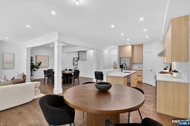 18 Winfield Drive 802, Woodcliff Lake, NJ 07677