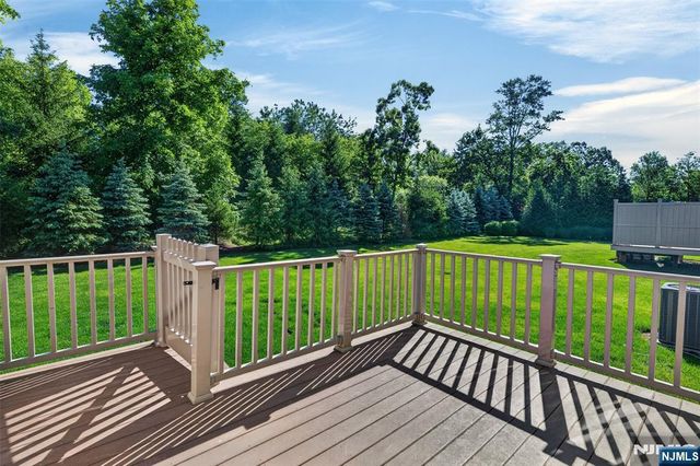 18 Winfield Drive 802, Woodcliff Lake, NJ 07677