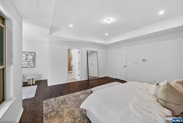 18 Winfield Drive 802, Woodcliff Lake, NJ 07677